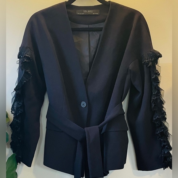 ZARA Ruffled Sleeve Blazer - Picture 3 of 8